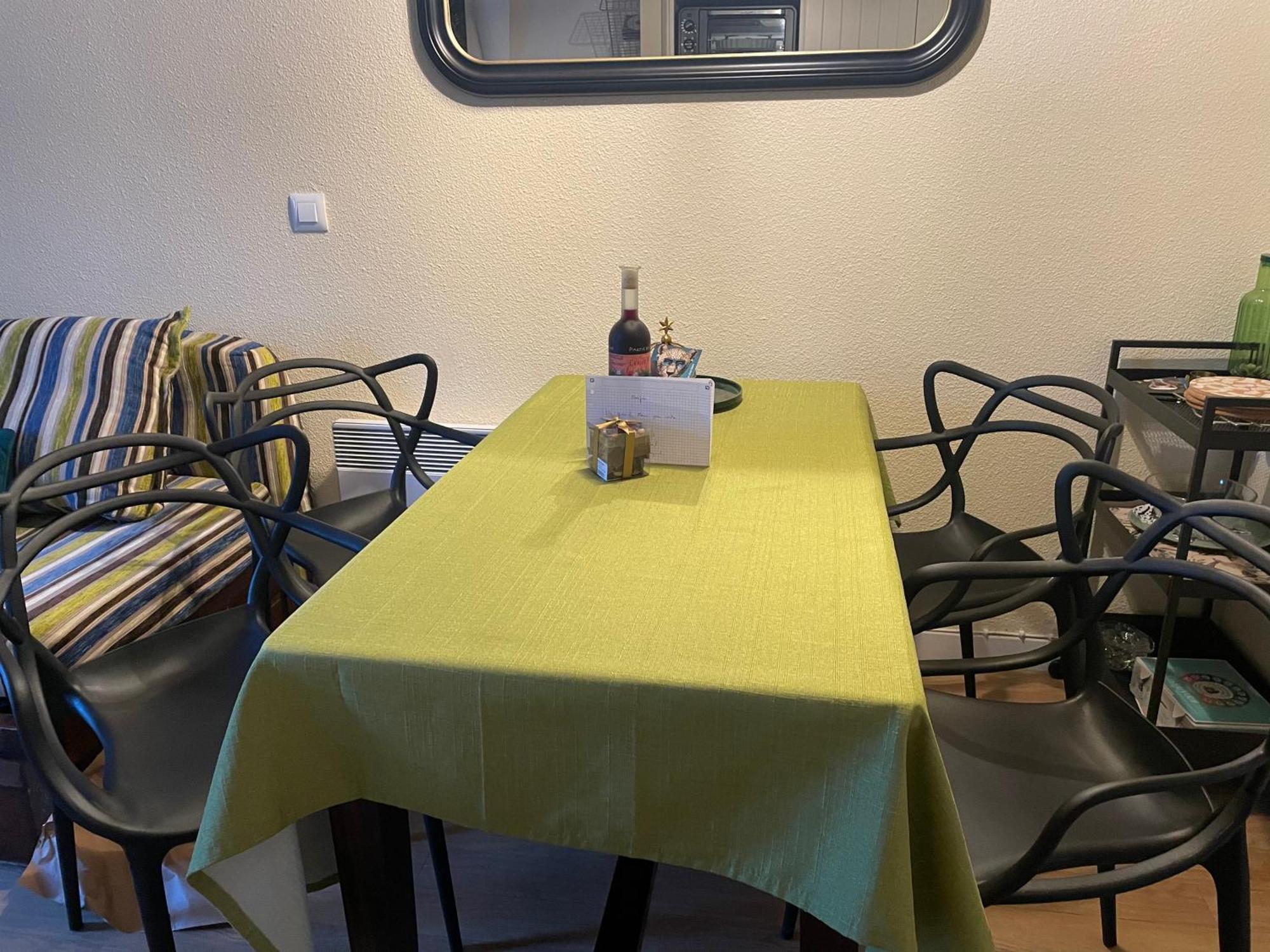 *A Setting Between Dordogne And Swimming Pool* Apartman Argentat Kültér fotó